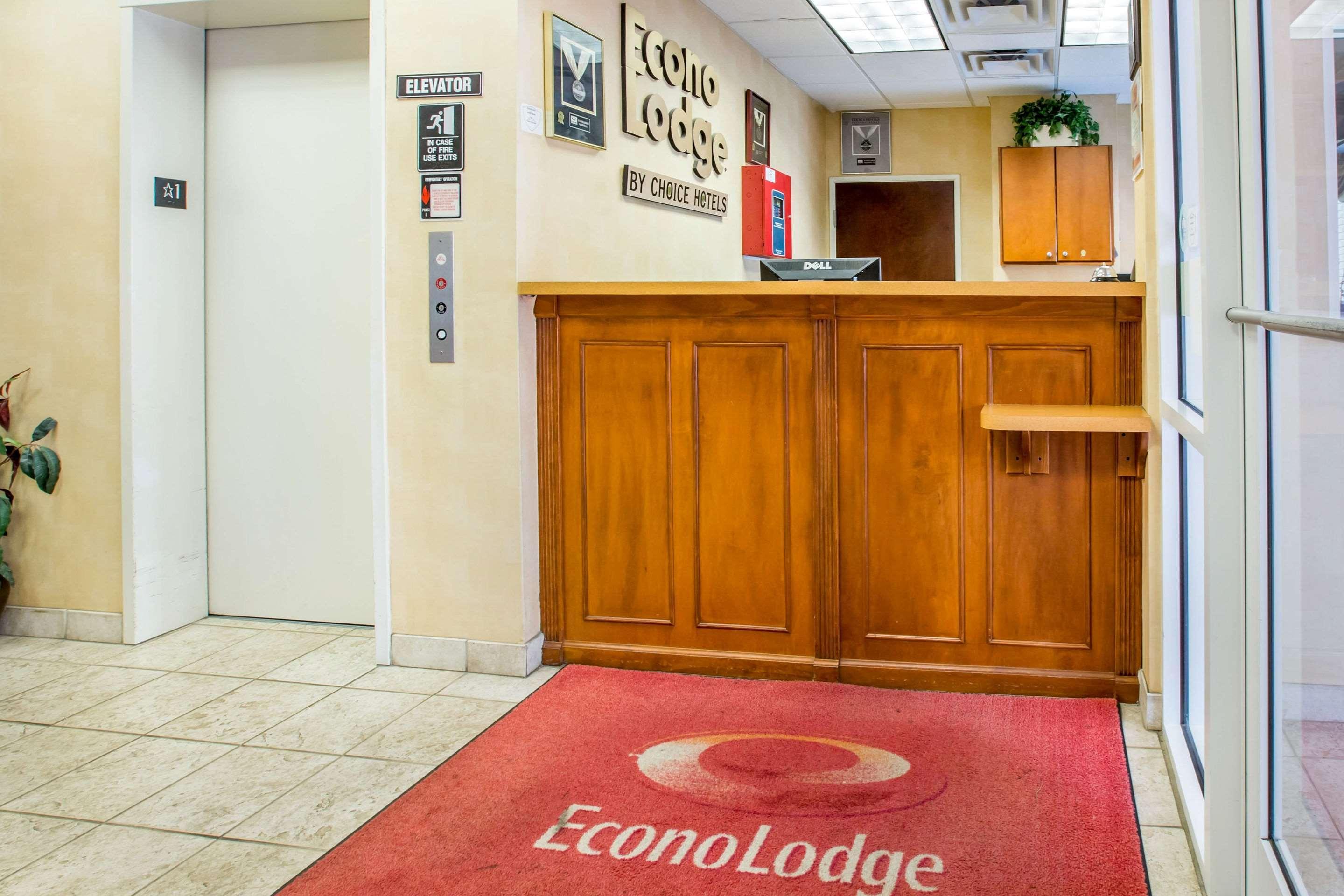 Econo Lodge Валдоста Екстериор снимка