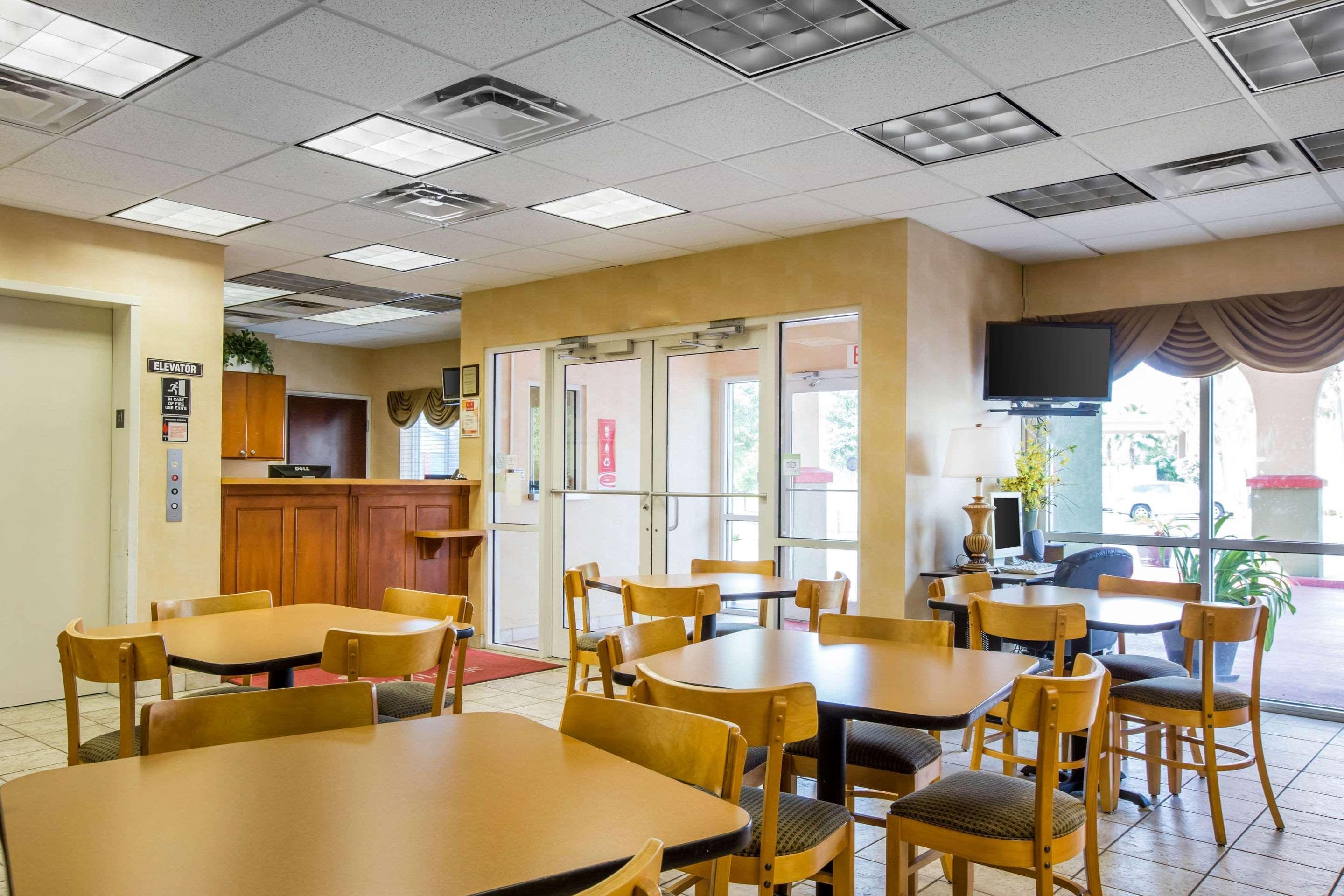 Econo Lodge Валдоста Екстериор снимка