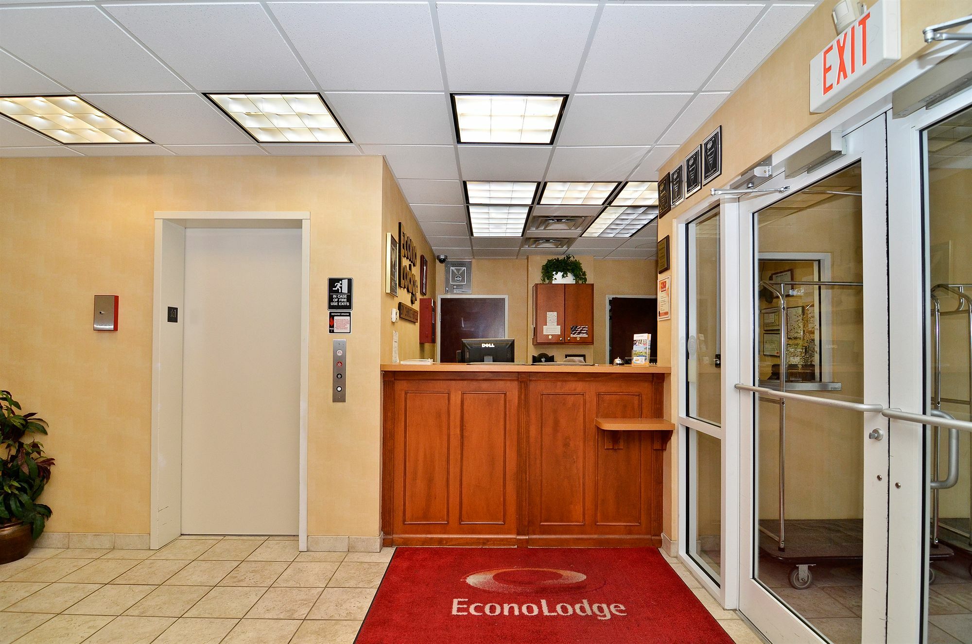 Econo Lodge Валдоста Екстериор снимка